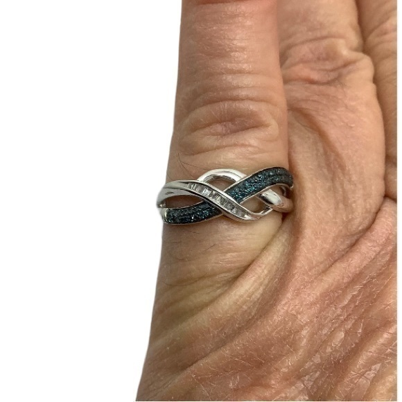 Jwbr Sterling Silver Blue & White Diamond Ring
